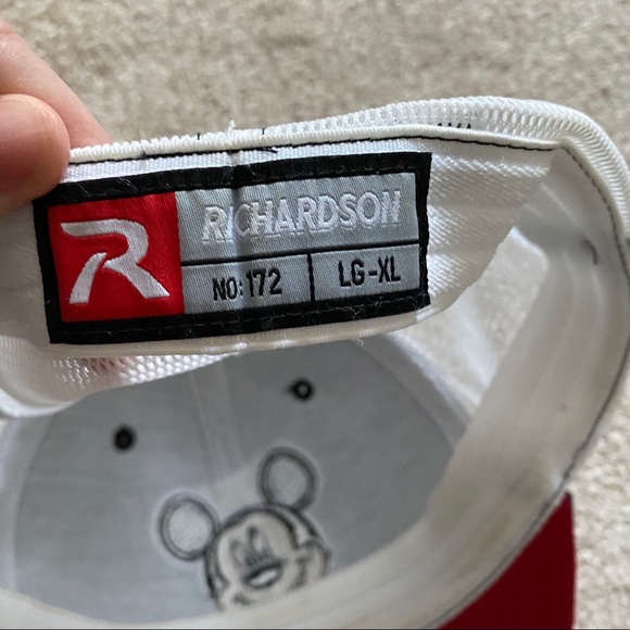 Black & red ‘Los Mickeys’ Mickey Mouse trucker hat - Picture 6 of 7